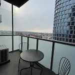 Global L With Balcony L Sky Tower L *