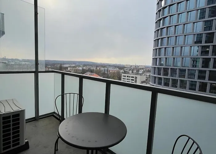 L Sky Tower Katowice L *