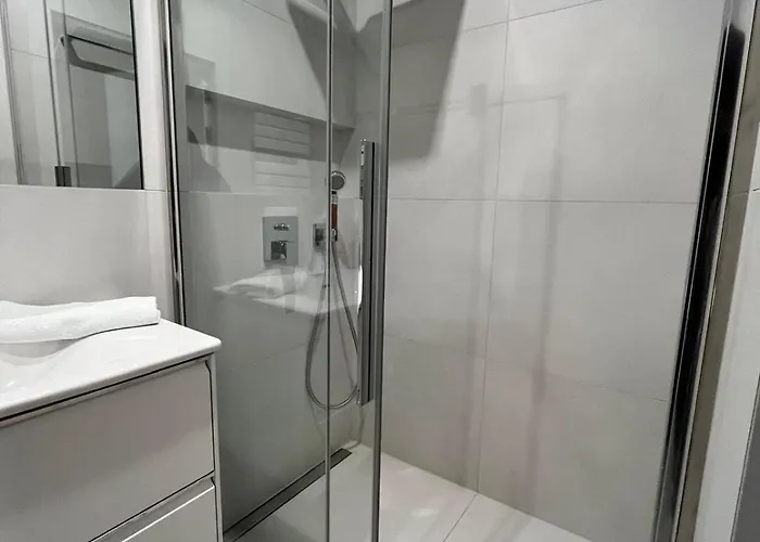 L Sky Tower Katowice L Апартаменты